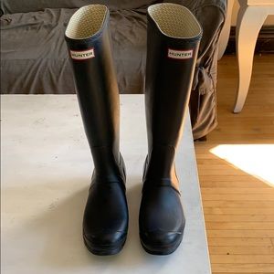 Long dark blue hunters